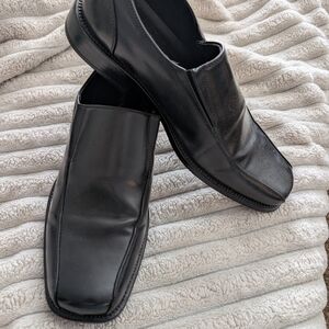 Men's Classic Black Leather Slip-On Loafers